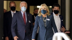 Bầu cử Mỹ 2020: Ứng cử viên Biden về quê nhà bỏ phiếu sớm, bày tỏ 'hy vọng về tương lai'