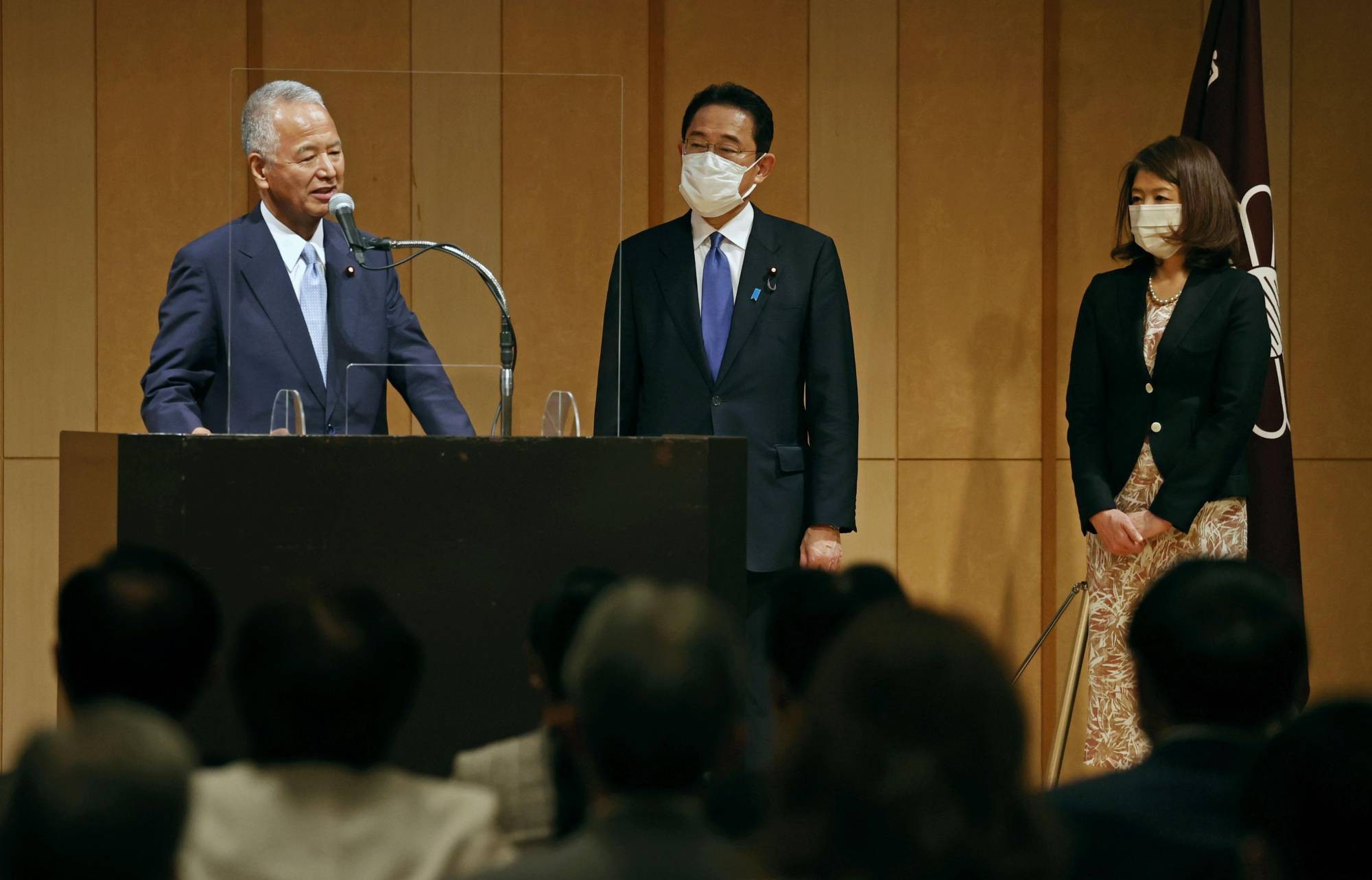 Tân Chủ tịch LDP Nhật Bản Kishida Fumio cải tổ ban lãnh đạo đảng Tân Chủ tịch LDP Nhật Bản Kishida Fumio cải tổ ban lãnh đạo đảng