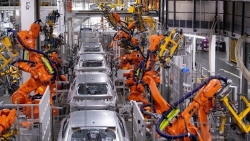 Khủng hoảng năng lượng: Phụ thuộc lớn vào Trung Quốc, ngành chế tạo thế giới đối mặt 