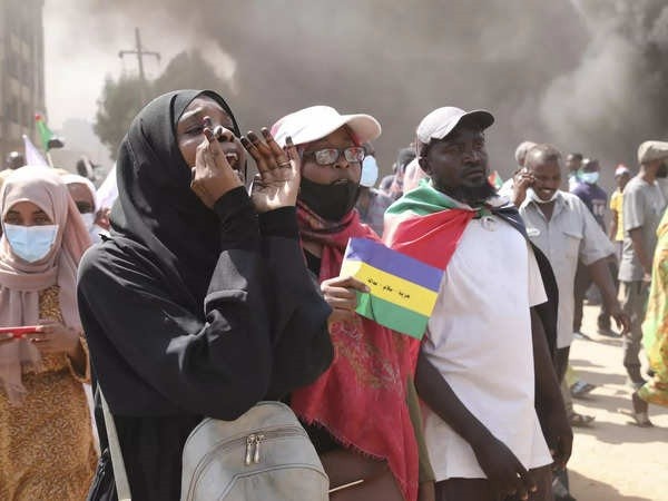 Tin thế giới 25/10: Đức khó hiểu thái độ của Thổ Nhĩ Kỳ; điều 'sáng suốt nhất' EU có thể làm? 'Bom' đảo chính phát nổ ở Sudan