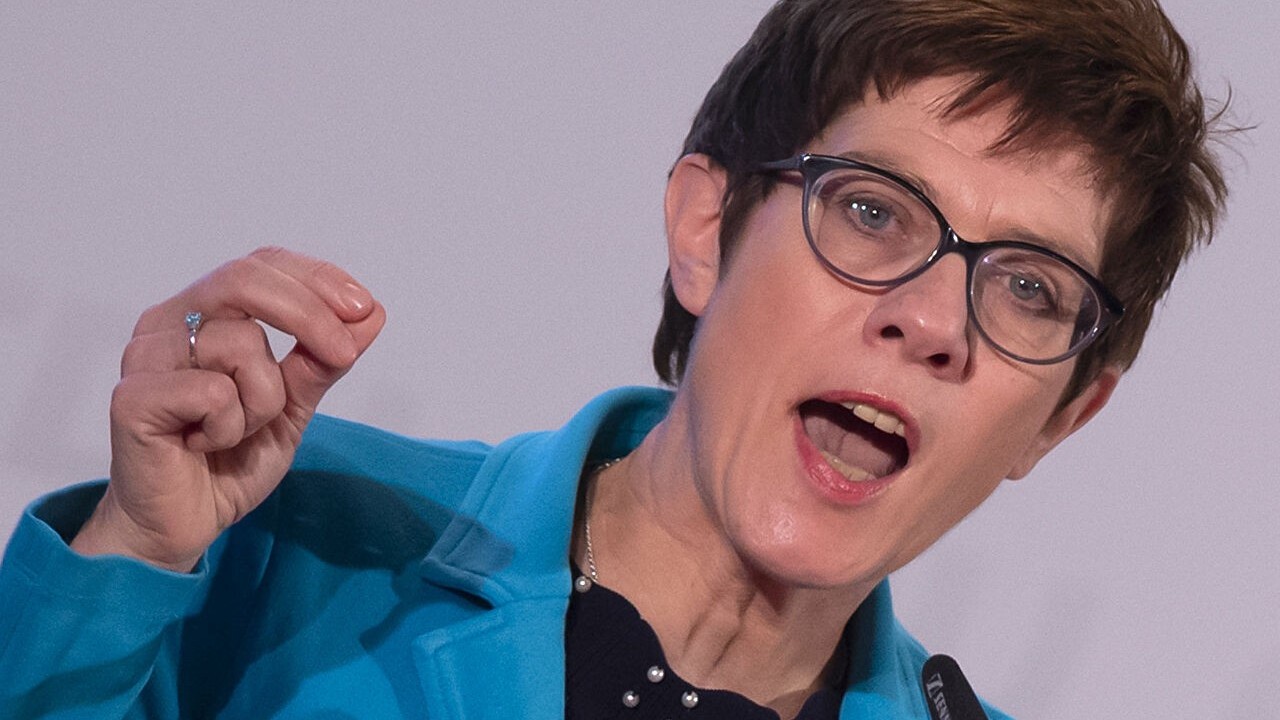 Nga-Đức 'hòn bấc ném đi, hòn chì ném lại', công hàm phản đối trao tận tay