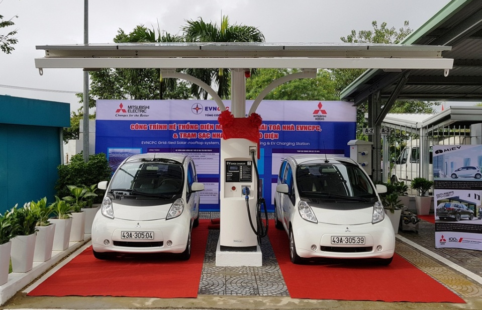 Đưa vào sử dụng trạm sạc điện nhanh đầu tiên tại Việt Nam