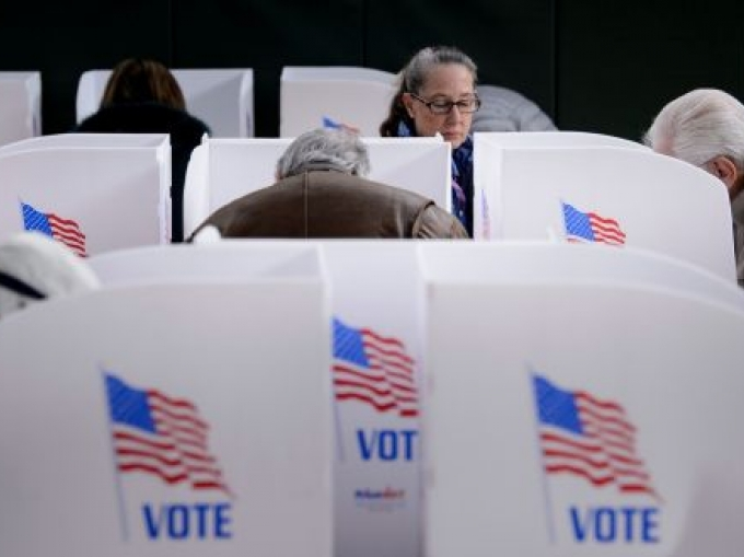 Cuộc bầu cử giữa nhiệm kỳ tại Mỹ tập trung vào Tổng thống Trump