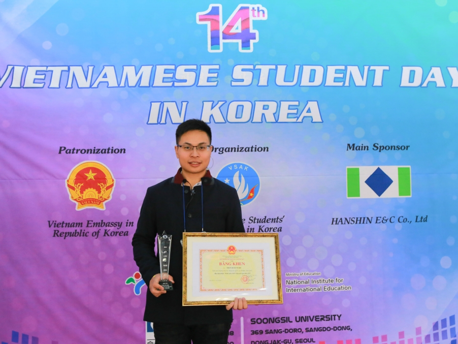 Nghiên cứu sinh ở nước ngoài cũng như kỵ sĩ