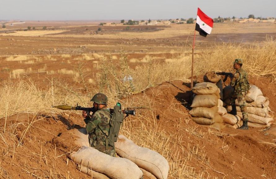 Quân đội Syria triển khai tại khu vực có nhiều mỏ dầu gần biên giới Thổ Nhĩ Kỳ quan doi syria trien khai tai khu vuc co nhieu mo dau gan bien gioi tho nhi ky