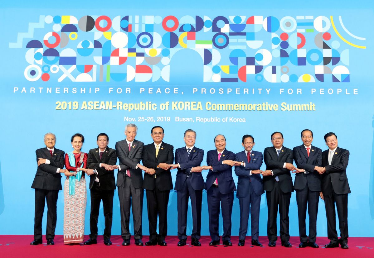 Tổng thống Hàn Quốc đề nghị ASEAN gửi 'thông điệp thống nhất' tới Triều Tiên tong thong han quoc de nghi asean gui thong diep thong nhat toi trieu tien