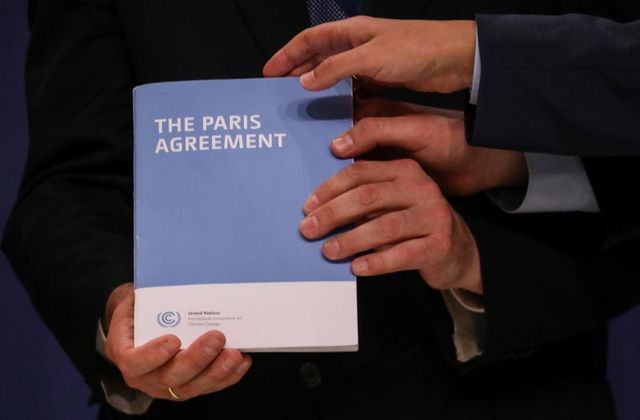 Giữa lúc bầu cử căng 'như dây đàn', Mỹ chính thức rút khỏi Hiệp định Paris về biến đổi khí hậu