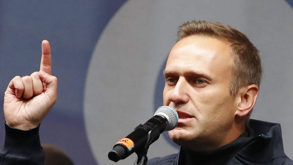 Vụ đầu độc Navalny: Nga đưa nhận định mới đẩy sự nghi ngờ về phía Berlin, dọa trừng phạt các quan chức Pháp, Đức