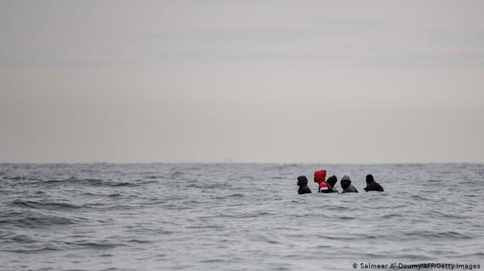 Vấn đề người di cư: Anh và Pháp ký thỏa thuận mới ngăn chặn nạn vượt biên trái phép