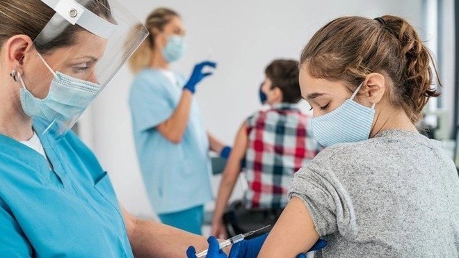 Vaccine Covid-19 có ảnh hưởng đến khả năng sinh sản và quá trình dậy thì? Chuyên gia Mỹ nói gì?