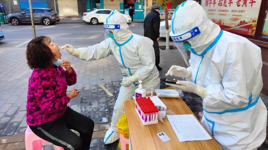 Covid-19: Dịch bùng rộng ở Trung Quốc; siêu vaccine mới hiệu quả khủng; Indonesia tiêm chủng cho trẻ 6-11 tuổi