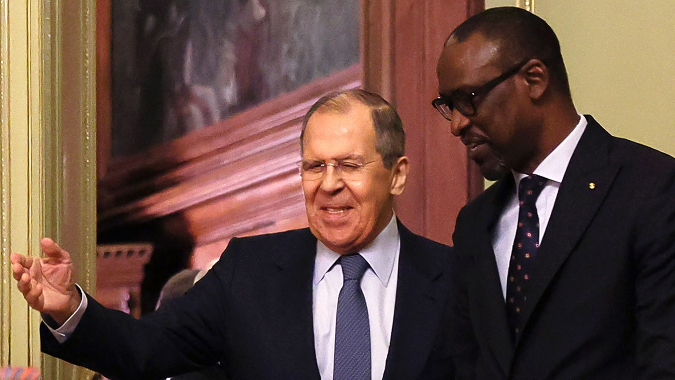 Mali tính dựa vào Nga, Moscow ra tuyên bố không khoan nhượng ngay trước khi Pháp họp về vụ lính đánh thuê