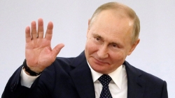 Covid-19: Tổng thống Nga tiêm vaccine tăng cường; Áo phong tỏa lần 4; các tòa nhà cần chú ý điều này!