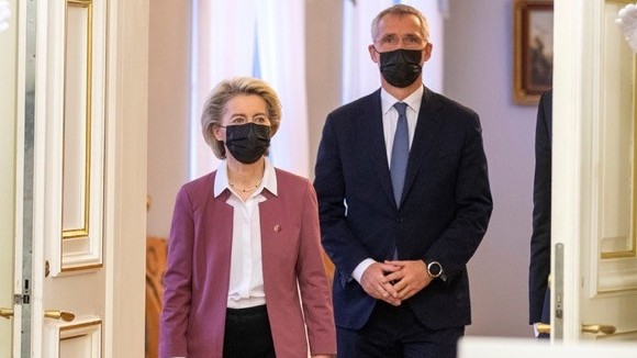 Lãnh đạo NATO, EU 'rủ nhau' thăm Baltic tỏ lòng đoàn kết, nói Nga cần 'minh bạch và xuống thang'