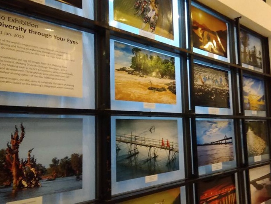 Triển lãm ảnh sông Mekong tại Lào