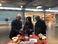 phia sau buc hoa lang hoa sy co do ghi chep cua phong vien tgvn