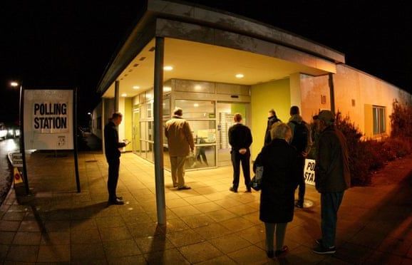 Bầu cử Anh: Cử tri bắt đầu bỏ phiếu, cơ hội để Thủ tướng Johnson kết thúc bế tắc Brexit