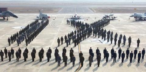 Trung Quốc-Pakistan không chịu kém miếng Bộ tứ, kéo đến gần biên giới Ấn Độ tập trận không quân Trung Quốc-Pakistan không chịu kém miếng Bộ tứ, kéo đến gần biên giới Ấn Độ tập trận không quân