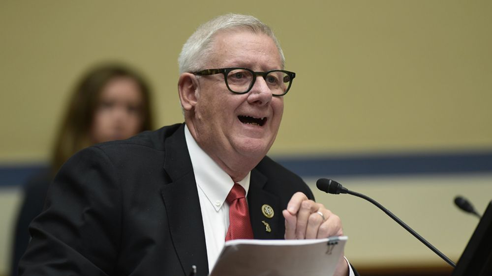 Hậu bầu cử Mỹ 2020: Phản đối ông Trump, một Hạ nghị sĩ rời đảng Cộng hòa, Bộ trưởng Tư pháp từ chức