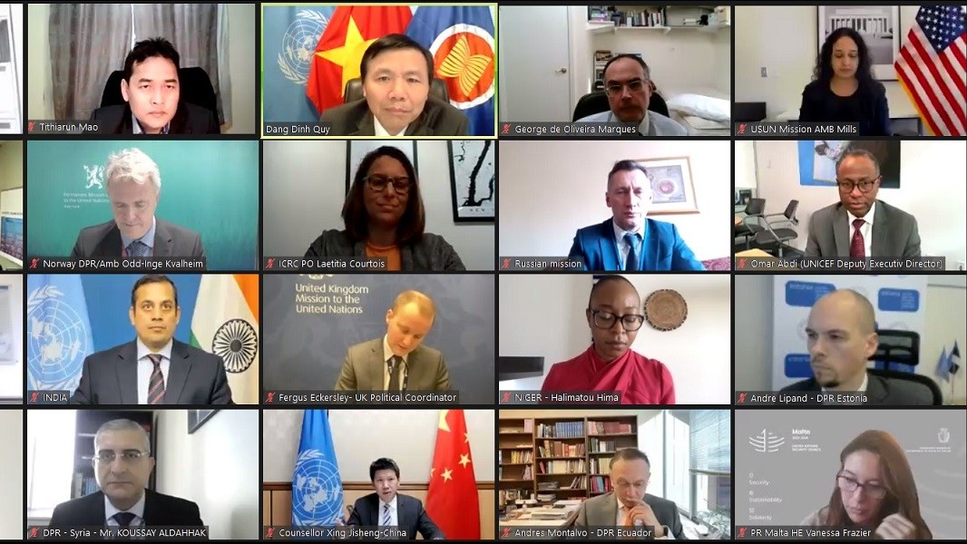 Trẻ em rời xa sự chăm sóc của cha mẹ trong xung đột: Giải quyết thế nào?