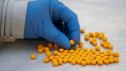 Mỹ thẳng tay trừng phạt 4 công ty hóa chất Trung Quốc, treo thưởng bắt giữ một nhân vật