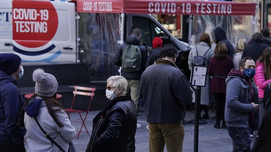 Biến thể Omicron: Kỷ lục hơn 300.000 ca mắc mới, Mỹ bất ngờ giảm một thông số; Nga lên kế hoạch ứng phó