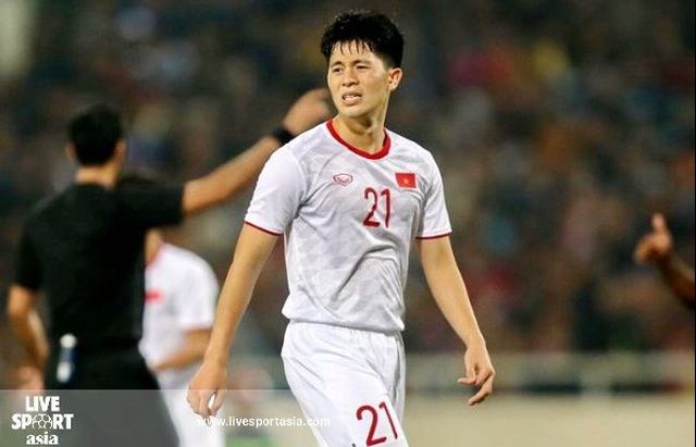 Báo châu Á: HLV Park Hang Seo loại Đình Trọng vì ‘không dám mạo hiểm’