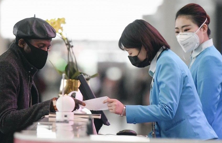 Giữa 'tâm bão' virus corona, Chủ tịch Tập Cận Bình tuyên bố Trung Quốc 'phải dựa vào người dân'