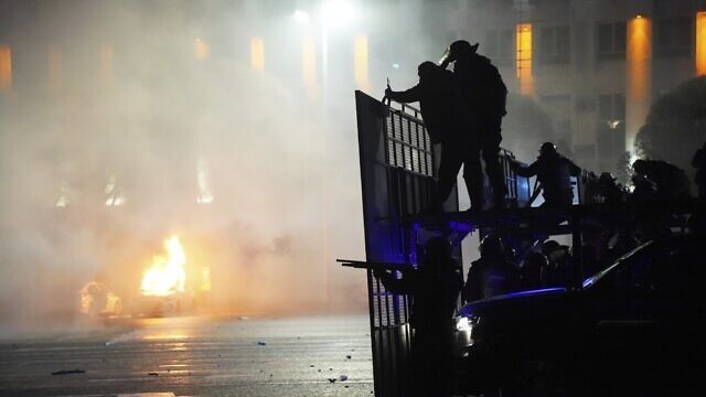 Đi tìm gốc rễ bạo loạn ở Kazakhstan