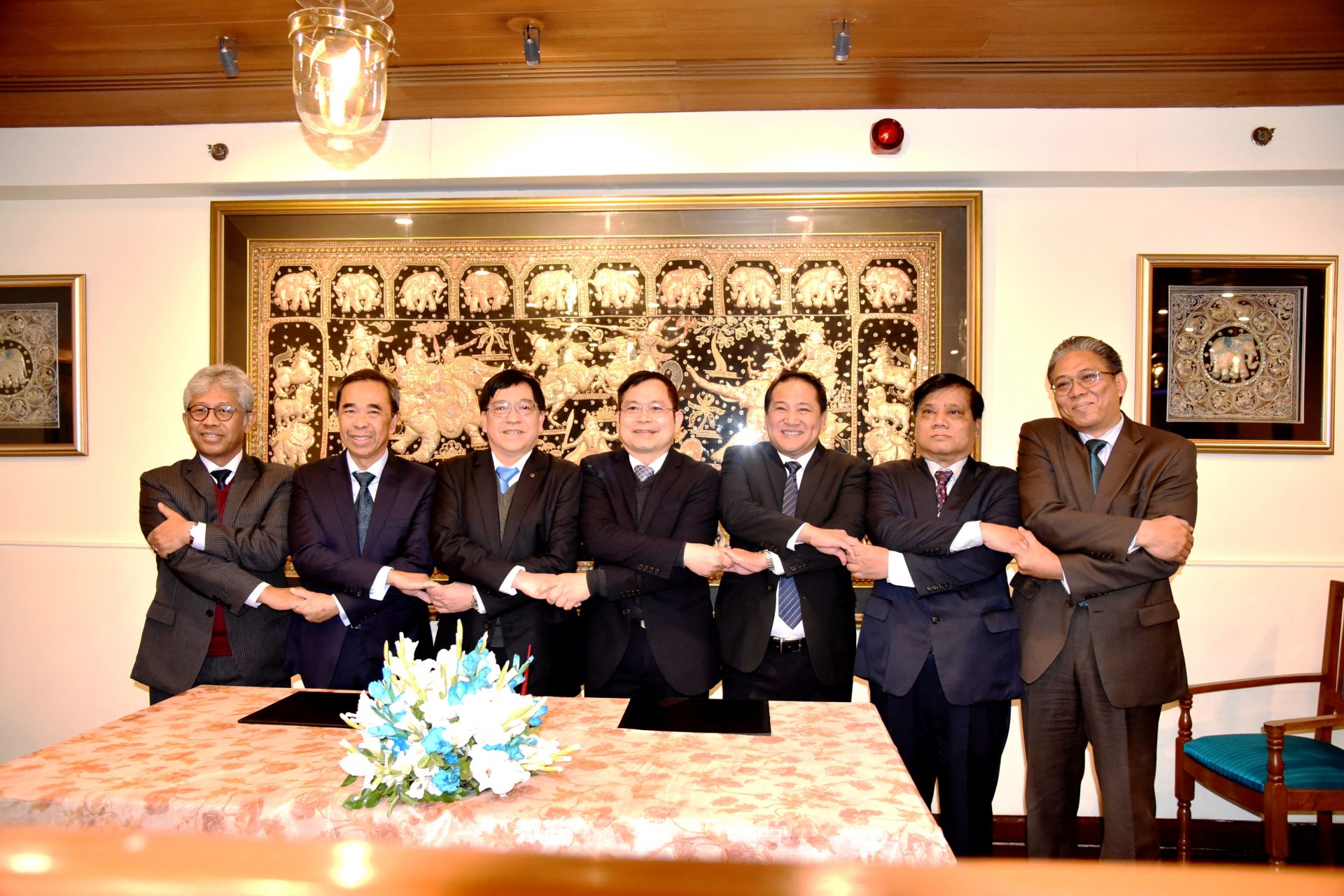 viet nam tiep nhan chu tich uy ban asean tai pakistan