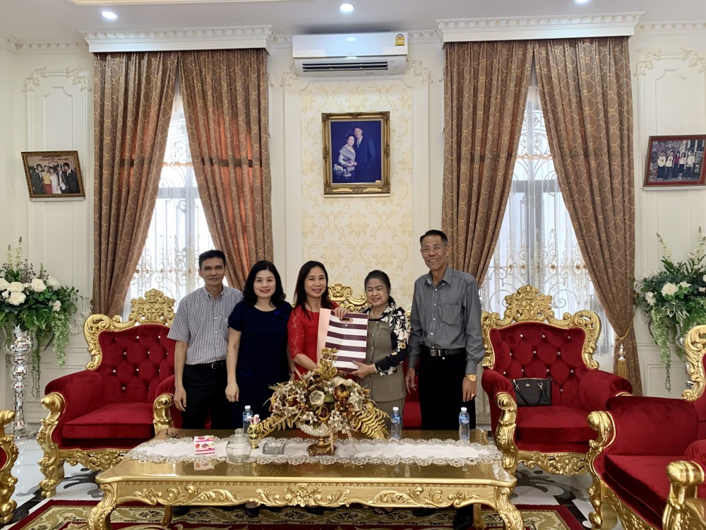 Rộn ràng không khí Tết cổ truyền của cộng đồng người Việt Nam tại Vientiane, Lào