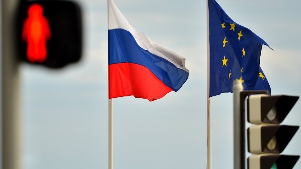 Trừng phạt Nga: Ông Trump phàn nàn về các biện pháp của châu Âu, Mỹ không áp đặt thêm, nếu EU còn mua dầu Moscow