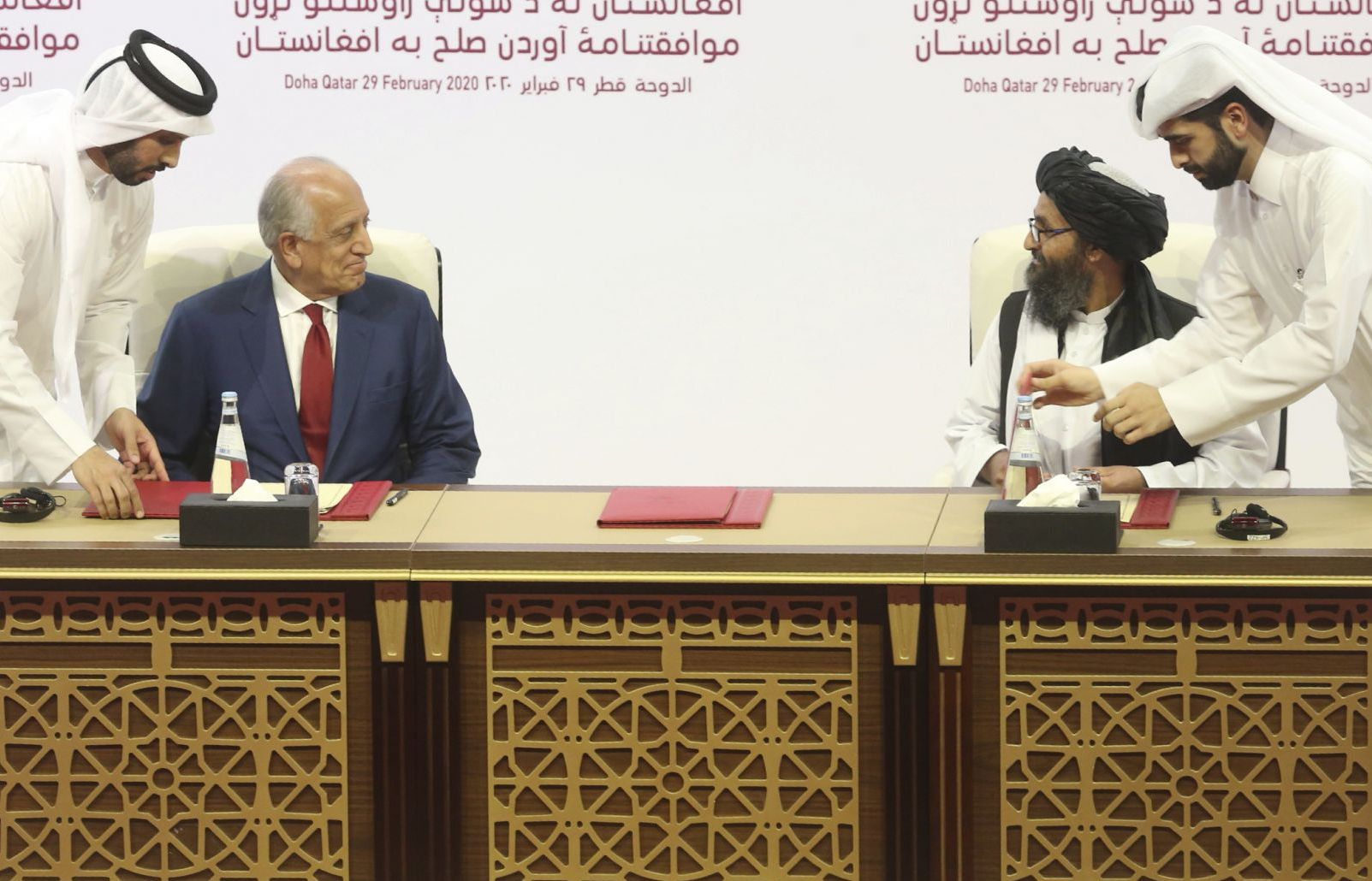 Mỹ ký cam kết hòa bình với Taliban: “Thỏa thuận thập kỷ” là đây?