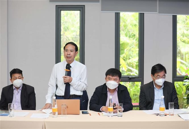 PGS.TS Nguyễn Văn Tùng – Phó Tổng biên tập NXB Giáo dục Việt Nam phát biểu trong tọa đàm. (Nguồn: TTXVN)