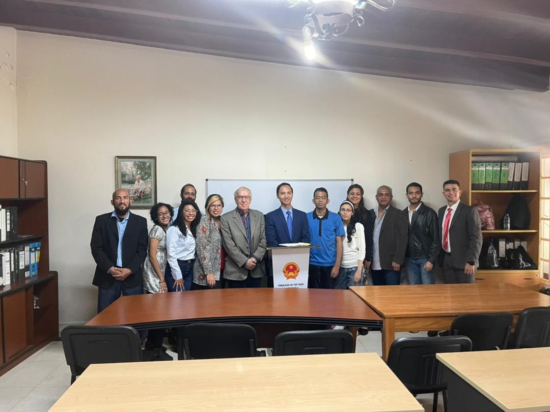 Khóa học tiếng Việt giúp các học viên hiểu về văn hóa, đất nước, con người Việt Nam.