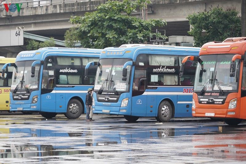 Từ 0h ngày 29/4, việc giãn cách đối với các phương tiện vận tải có gì mới?