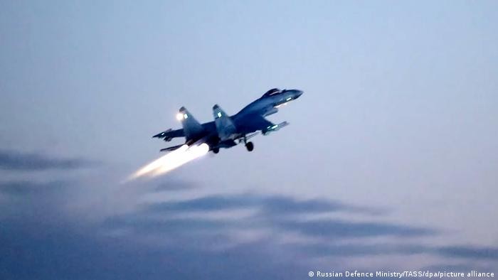 Vào tháng 12/2021, Indonesia cho biết sẽ không tiếp tục mua máy bay chiến đấu Sukhoi Su-35 do Nga sản xuất. Vào tháng 12/2021, Indonesia cho biết sẽ không tiếp tục mua máy bay chiến đấu Sukhoi Su-35 do Nga sản xuất.