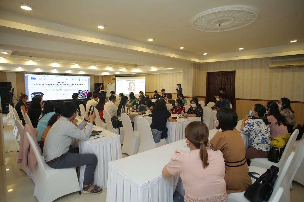 Ghi nhận vai trò của phụ nữ thu gom phế liệu trong chuỗi giá trị quản lý chất thải