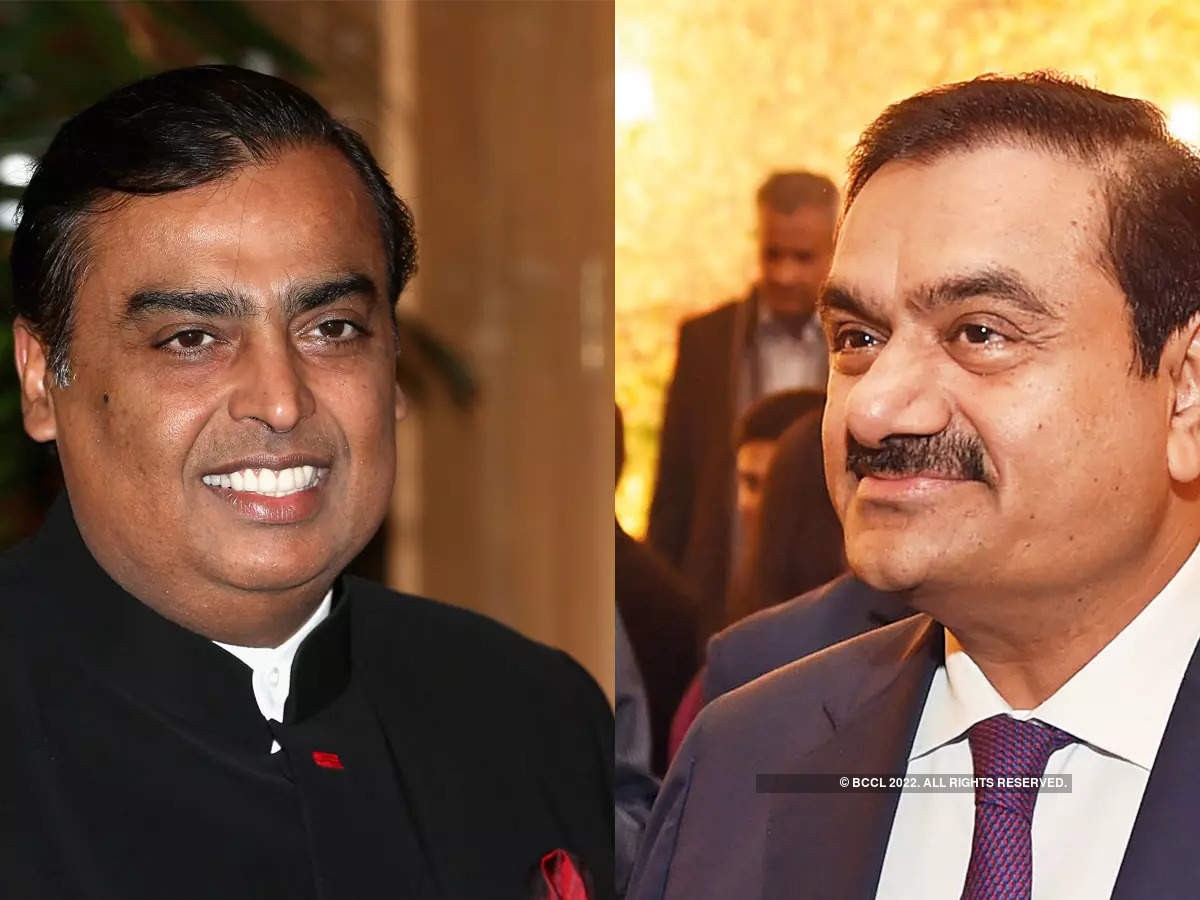 Hai tỷ phú nhất nhì châu Á Gautam Adani và Mukesh Ambani. (Nguồn: ET)