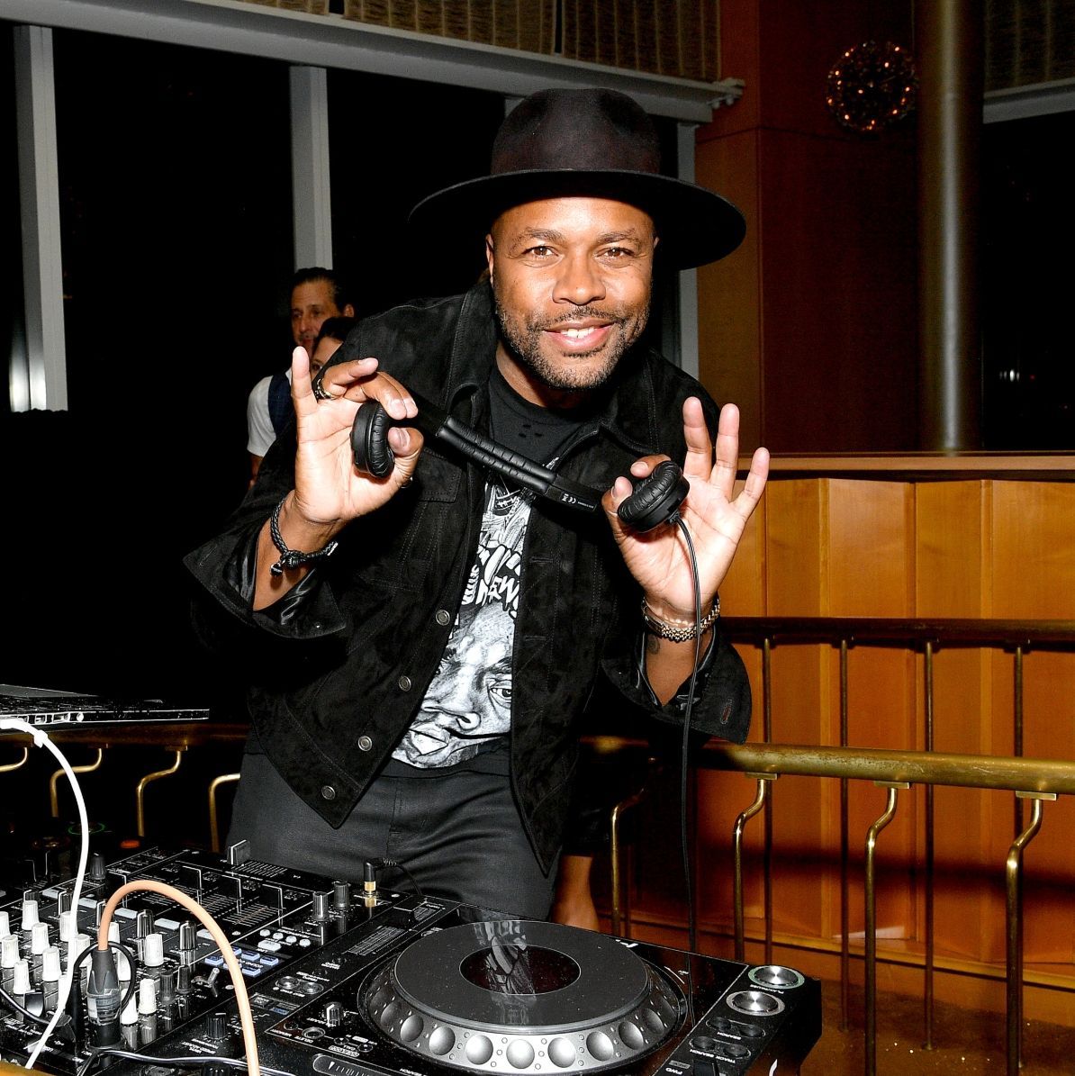 Đưa mọi người xích lại gần nhau, Internet hoàn thiện hơn nhờ đại dịch Covid-19? internet hoan thien hon nho covid 19