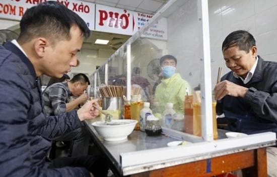 Báo Australia: Cách tiếp cận ‘búa tạ’ làm nên thành công gây ‘sốc’ của Việt Nam trong phòng chống Covid-19