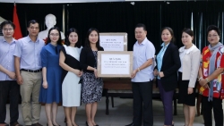 Người Việt tại Lào cùng nhau chống chọi với ‘cơn bão’ Covid-19