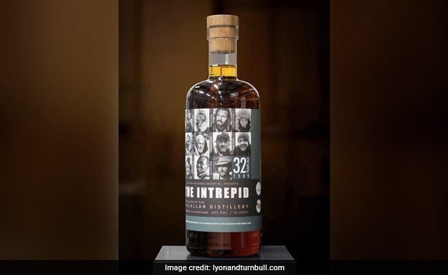 Chai rượu whisky lớn nhất thế giới, có tên là The Intrepid, sẽ được bán đấu giá vào ngày 25/5 tại Anh. 