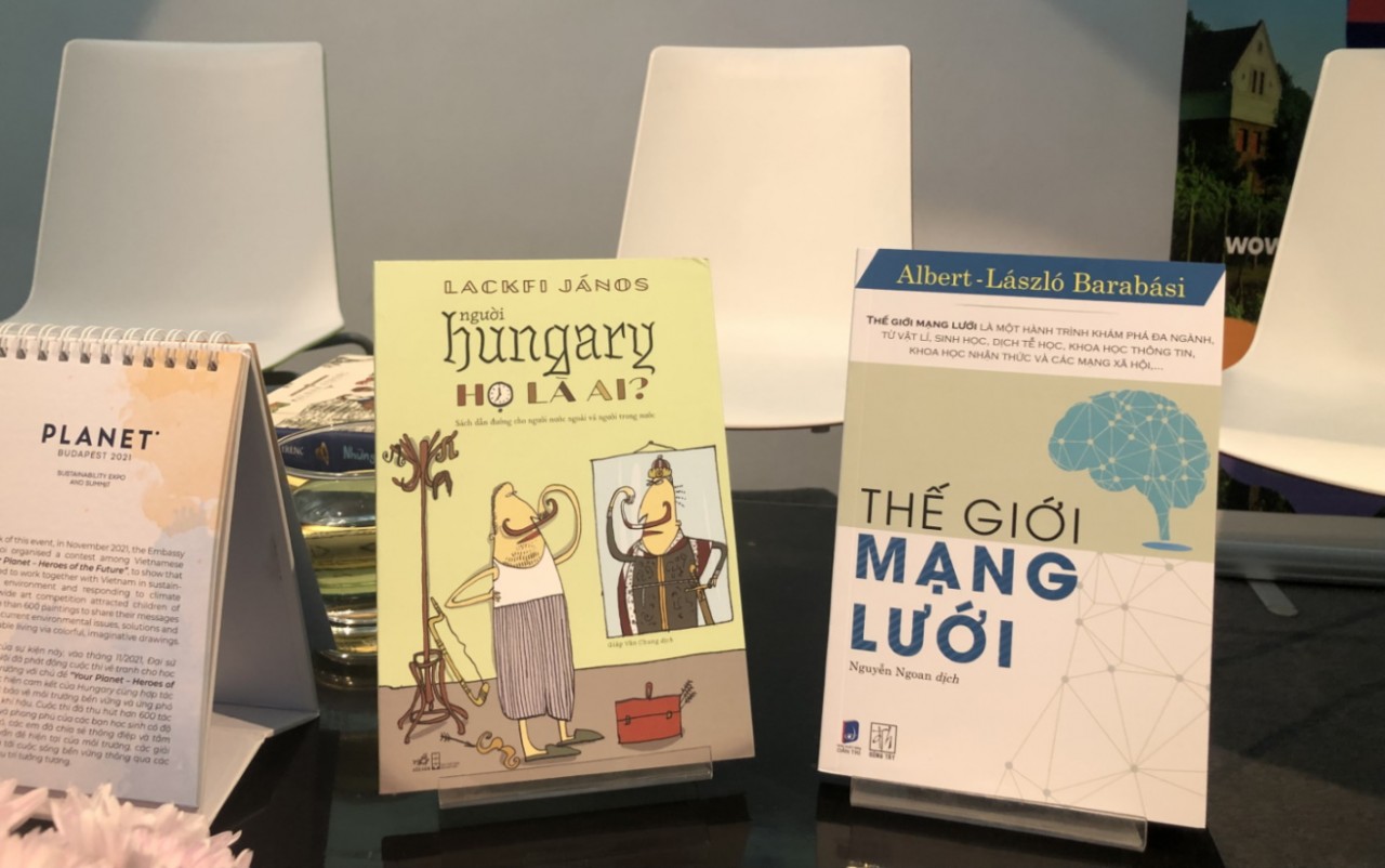 Một số cuốn sách được giới thiệu trong khuôn khổ sự kiện.