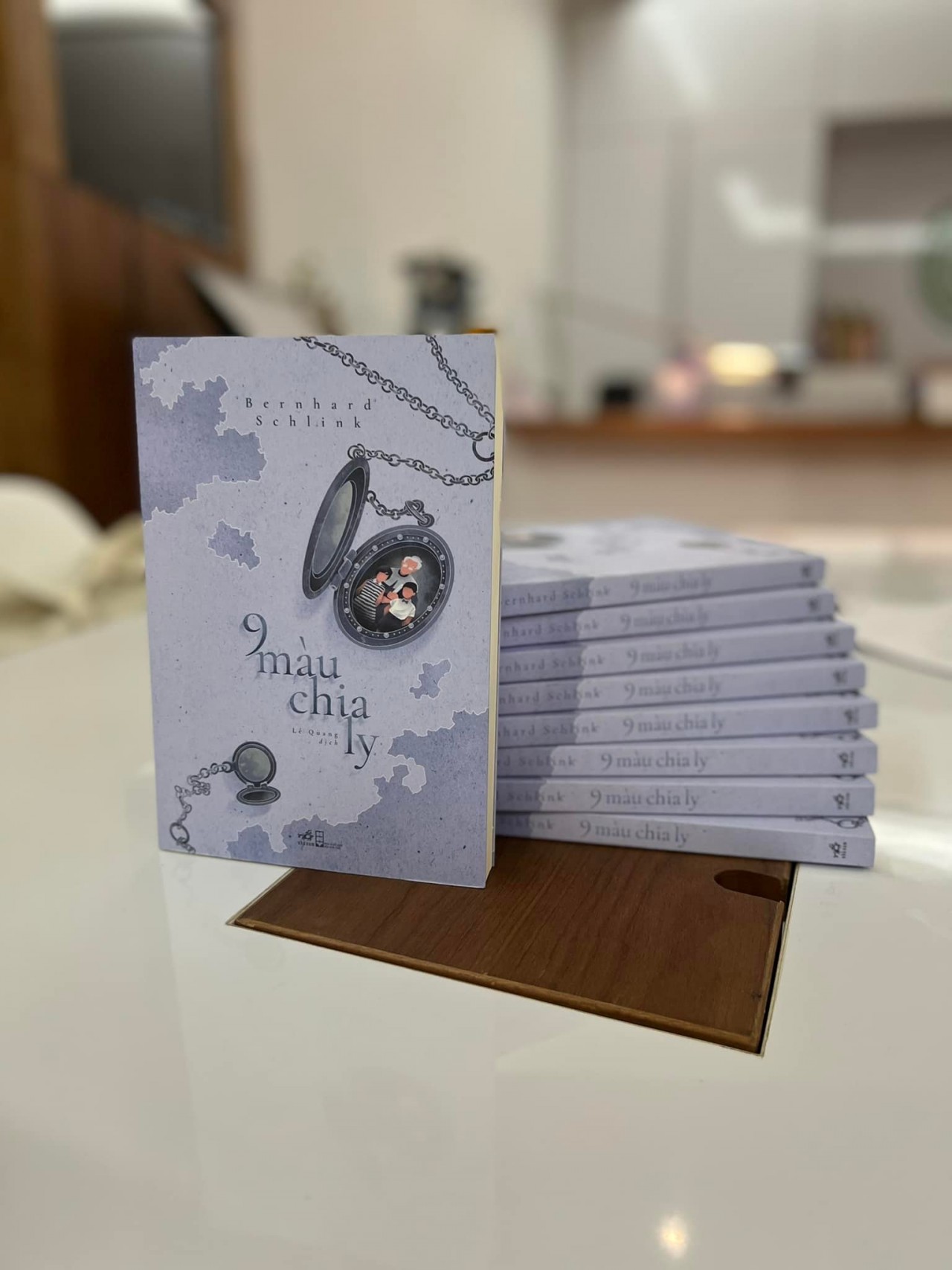 Ra mắt sách '9 màu chia ly' – Khi chia ly có màu gì?