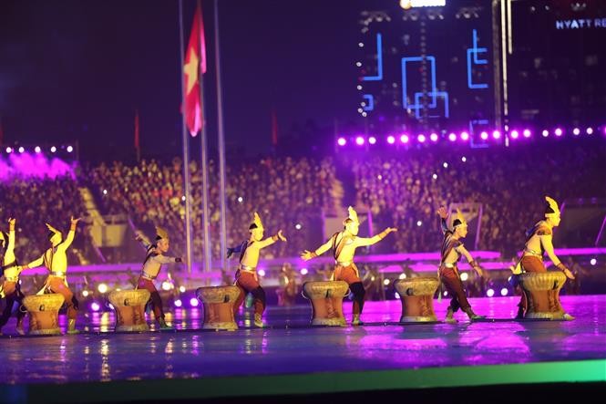 Lễ khai mạc SEA Games 31: ‘Màn khiêu vũ’ của ánh sáng và âm thanh