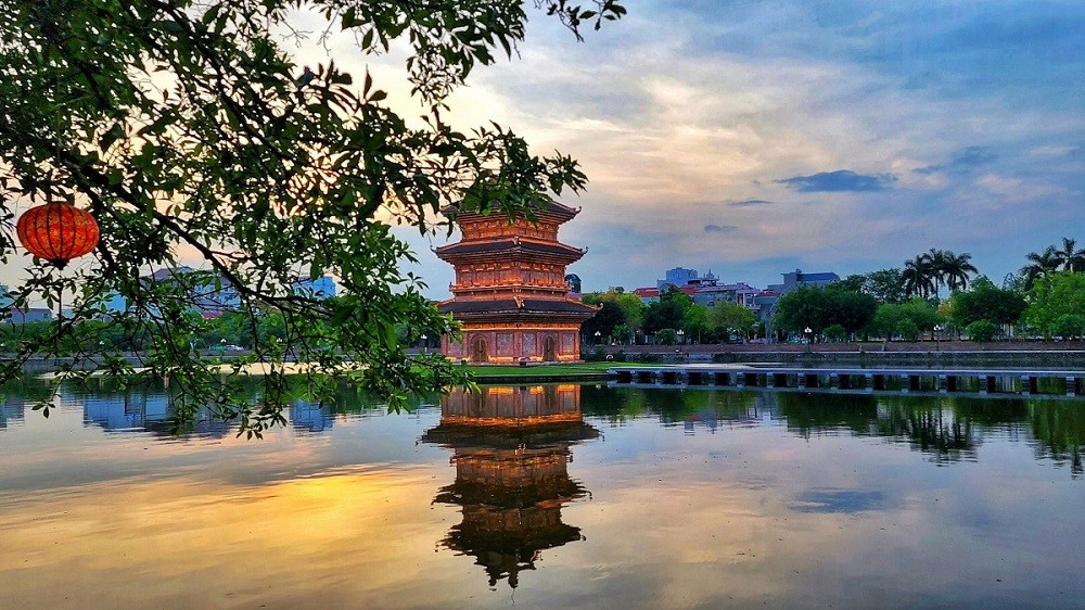 Sắc vàng Tam Cốc – Tràng An 2022 –  Ngoại giao chung sức với địa phương mở cửa du lịch trở lại