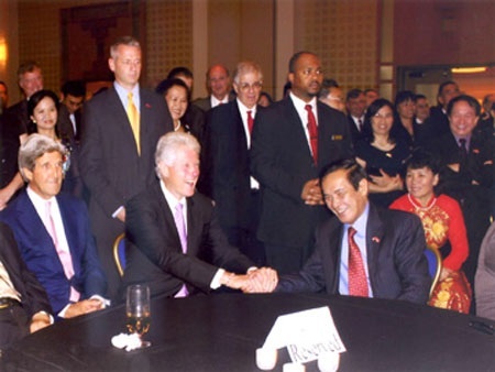 Một nước Mỹ chân tình qua lời kể của Đại sứ Lê Công Phụng mot nuoc my chan tinh qua loi ke cua dai su le cong phung