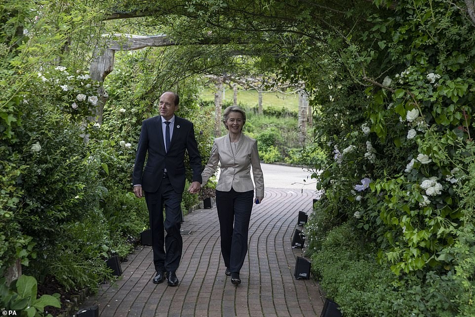 Chủ tịch Ủy ban châu Âu Ursula von der Leyen and her husband Heiko. (Nguồn: PA)