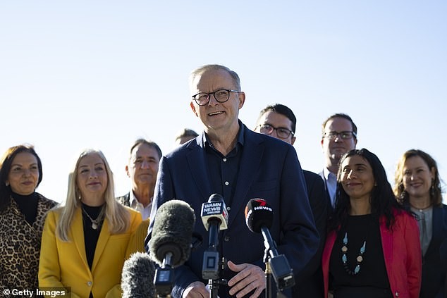 Thủ tướng Australia Anthony Albanese tại thành phố Perth ngày 5/6, trước khi lên đường tới Indonesia. Thủ tướng Australia Anthony Albanese tại thành phố Perth ngày 5/6, trước khi lên đường tới Indonesia.